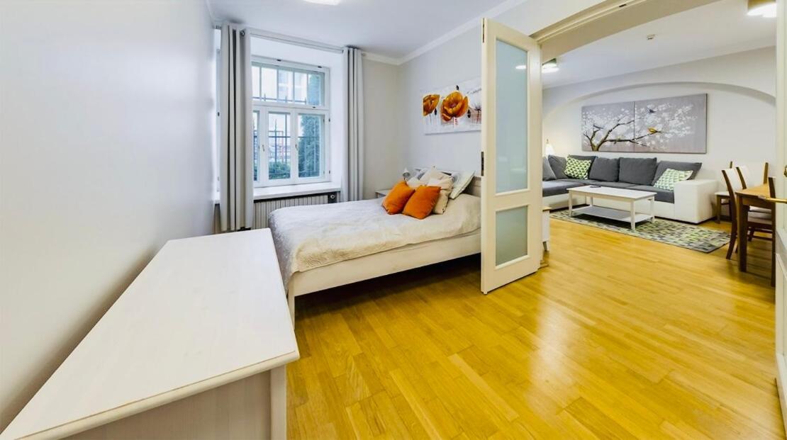 Tallinnhousing Knights And Nobility -3 Bdr Home Esterno foto
