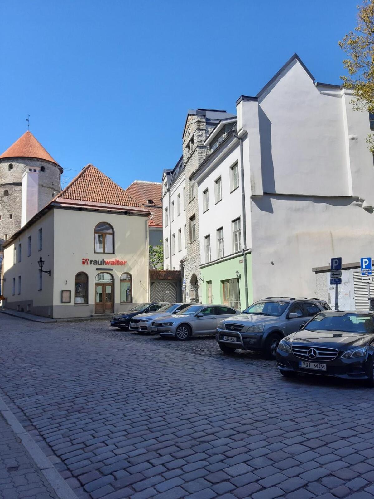 Tallinnhousing Knights And Nobility -3 Bdr Home Esterno foto